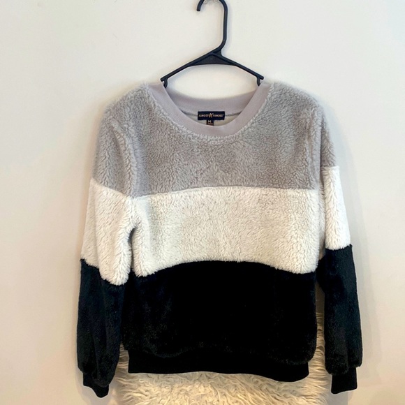 Spunky Almost Famous Terry Sweater - Picture 1 of 2